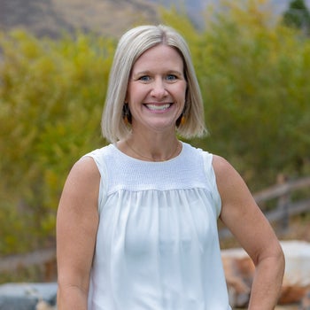 Portrait of Sarah Page, Associate Broker & Licensed Real Estate Assistant